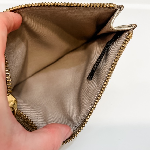 Fossil pouch - Picture 3 of 4